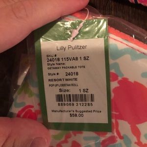 Lilly Pulitzer getaway packable tote lobstah roll